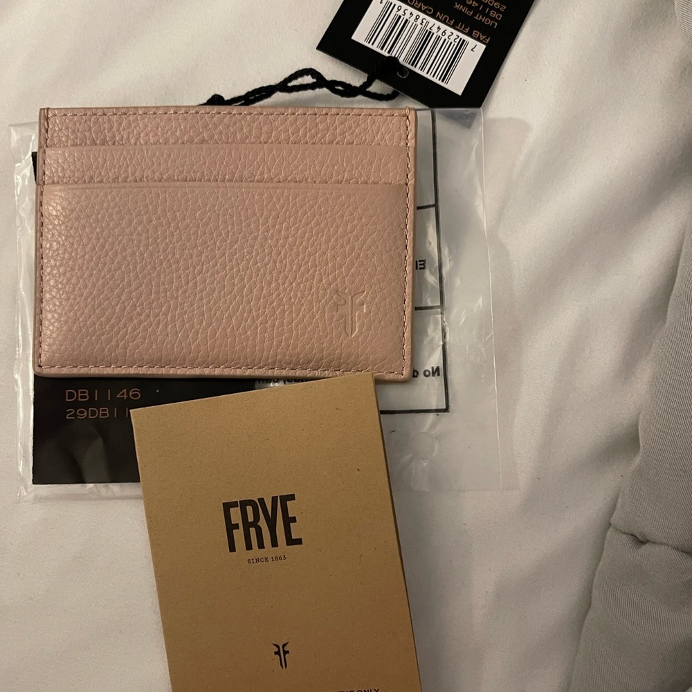 FRYE Light Pink Pebble Leather Card Case - NEW With Tag & Card & Bag For Gifting